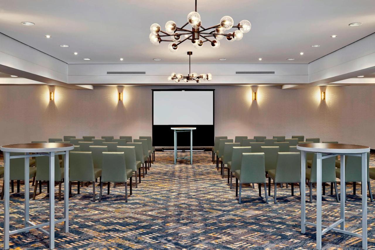 Hotel Delta By Marriott Downtown 4*