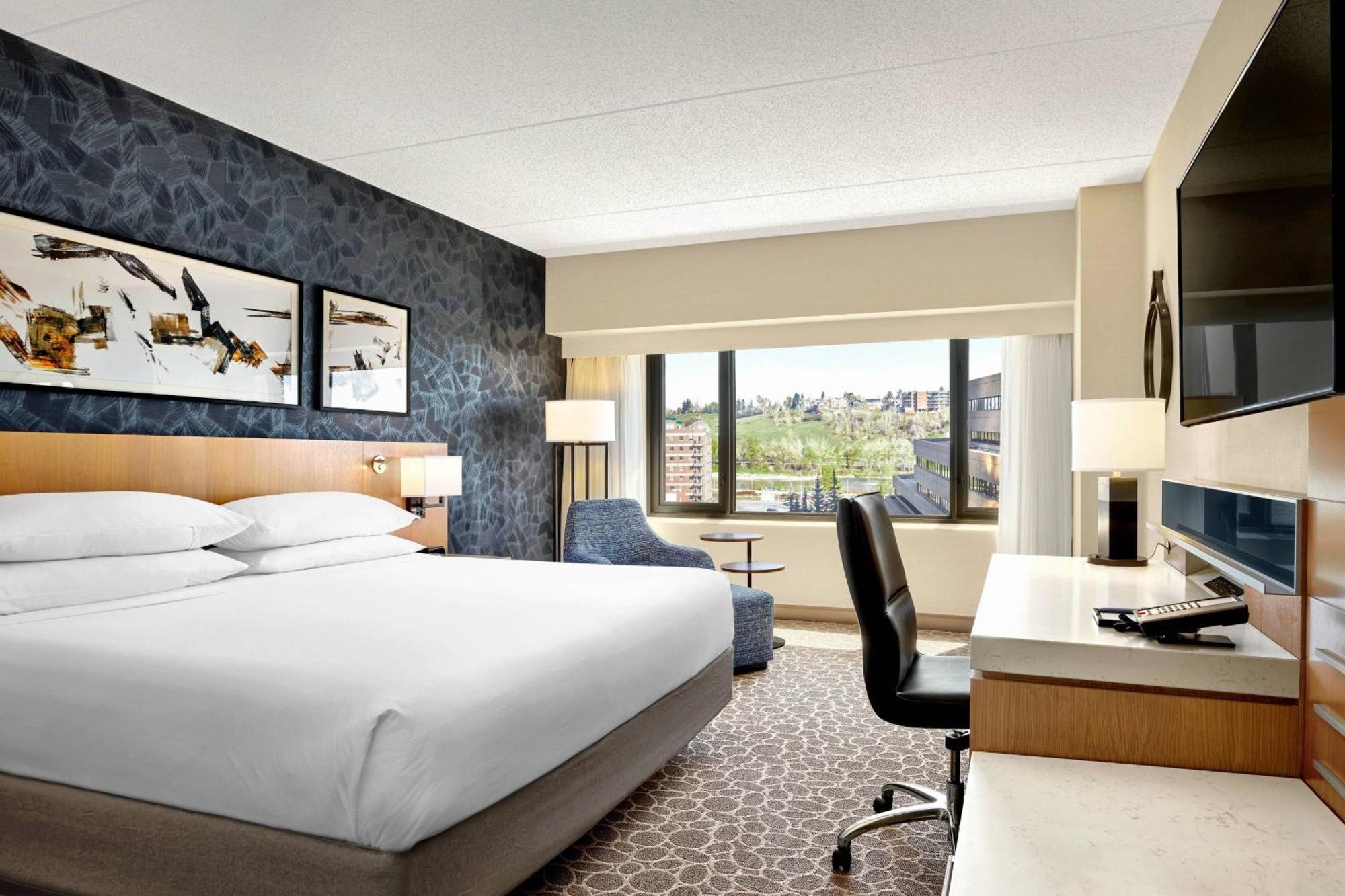 Delta By Marriott Downtown Hotel 4*